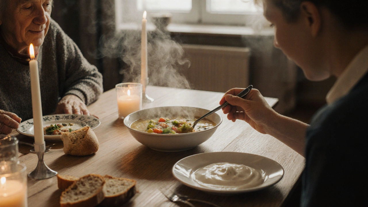 Rodinná večeře s zeleninovou polévkou, chlebem a jogurtem v teplém osvětlení domácí kuchyně.